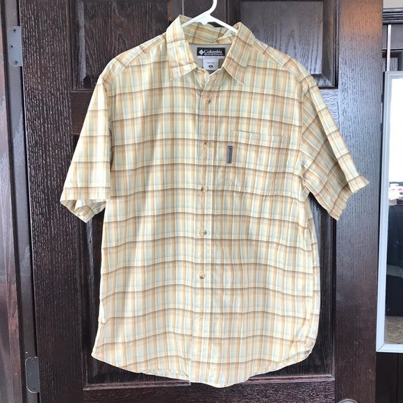 3/$20 Men’s Short Sleeved Columbia Button Down - Picture 1 of 5